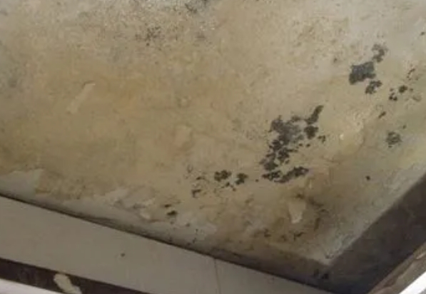 西乌珠穆沁阳台漏水维修公司分享下西乌珠穆沁卫生间渗水维修需要注意哪些问题。